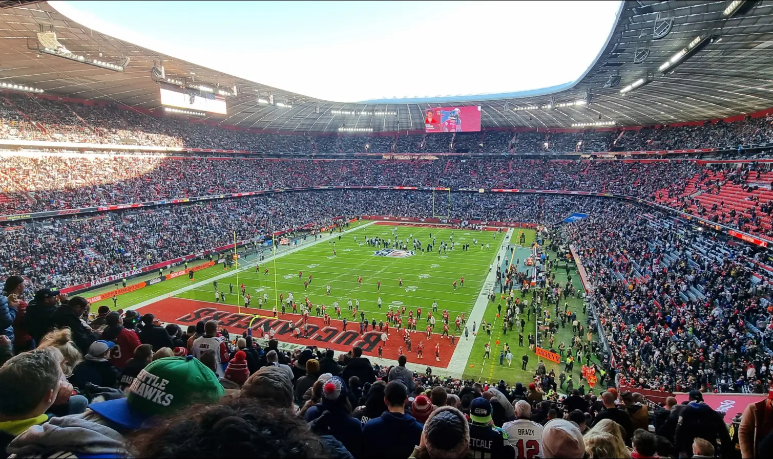 Allianz Arena von innen während einem Football-Spiel